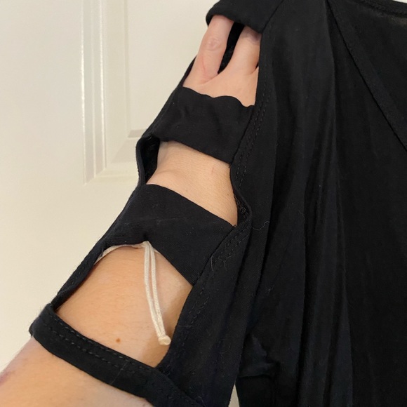 Saved by the dress top size small - Picture 3 of 3